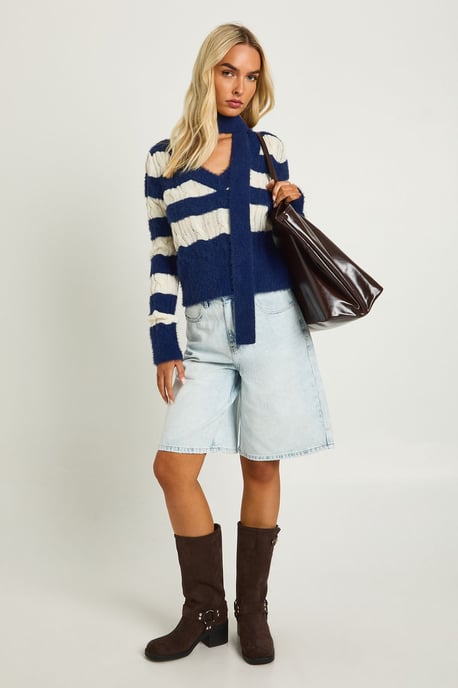 Super Soft Chunky Stripe V Neck Jumper and Scarf - Image 3