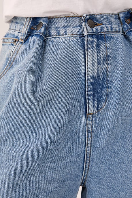 Double Fastening Slouch Denim Jeans - Image 4