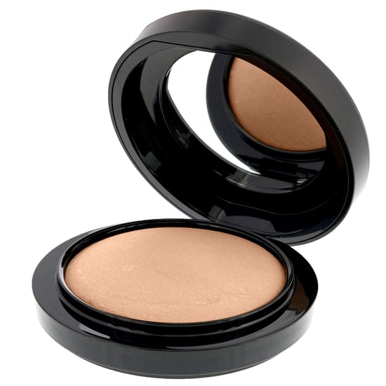 M.A.C Mineralize Skinfinish Natural Powder in Medium Golden - 10g - Image 1