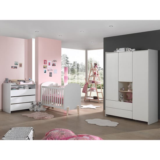 Lucevi kiddy babybed + commode 3 laden + 3 deurs kleerkast + boekenkast - - Image 1