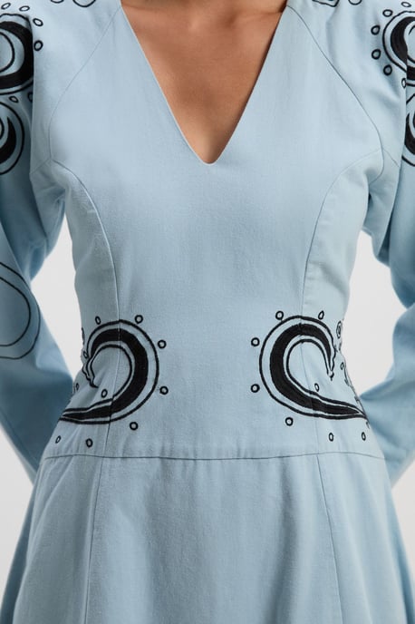 Baroque Embroidered Long Sleeve Twill Woven Midi Dress - Image 3