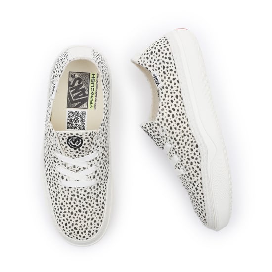 Circle Vee Sneakers - Image 2