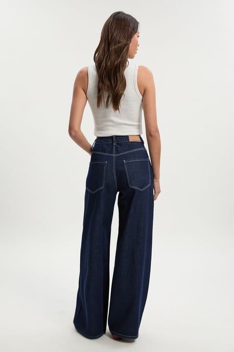Mid Waist Loose Fit Skater Jean - Image 3
