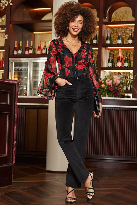 Black & Red Rose Print Flared Sleeve Blouse - Image 5