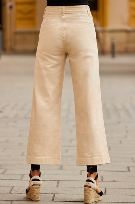 Ecru Cropped Wide Leg Jeans - Image 4
