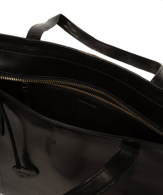 'Lavinia' Black Leather Cross Body Bag - Image 4