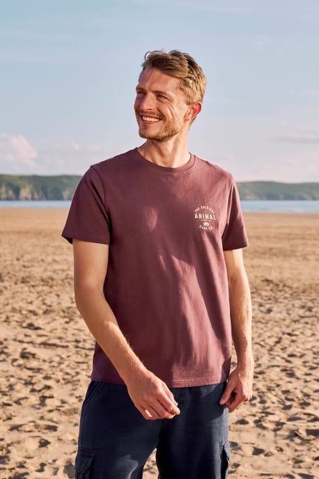 'Jacob' Men's Cotton T-Shirt Comfy Beach Summer Casual Tee Burgundy - Image 1