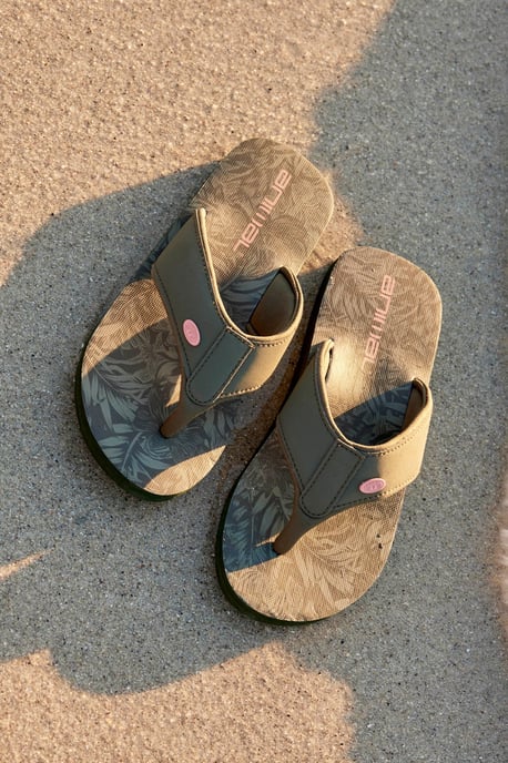 'Swish' Women's Flip Flops with Soft Padded Upper Straps Slip-on Beach Sandals Forest Green - Image 1