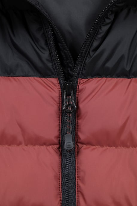 'Seasons' Men's Padded Gilet with Two Front Pockets Water Resistant Walking Jacket Berry - Image 5