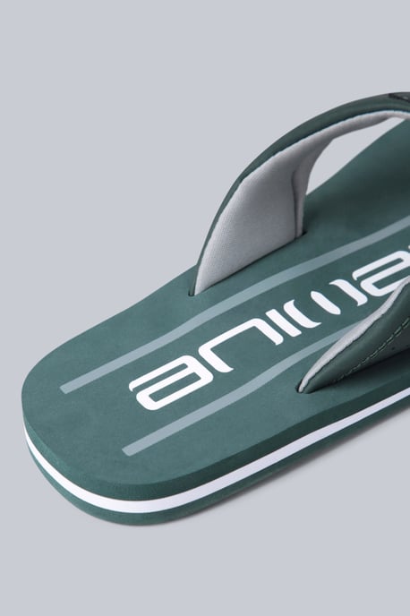 'Jekyl' Men's Flip Flops Lightweight Slip-on Sandals with Soft Padded Upper Straps Khaki - Image 4
