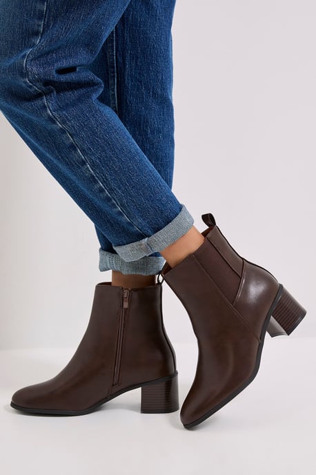 Maias Block Heel Chelsea Boots - Image 3