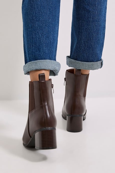 Maias Block Heel Chelsea Boots - Image 4