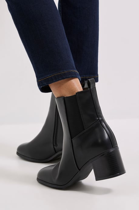 Maias Block Heel Chelsea Boots - Image 4