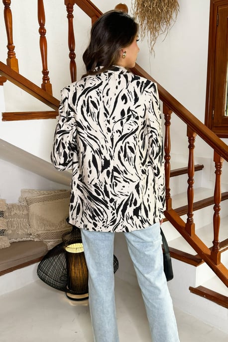 Cream And Black Brush Stroke Print Shawl Collar Open Front Blazer - Image 4