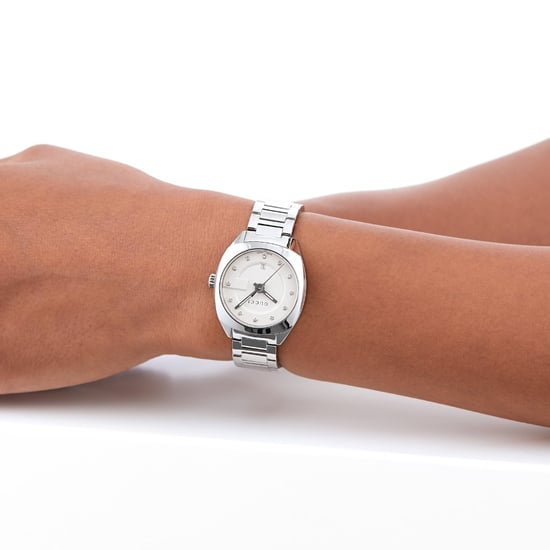 Gucci YA142504 Diamond Ladies Watch - Elegant Timepiece for Women - Image 6