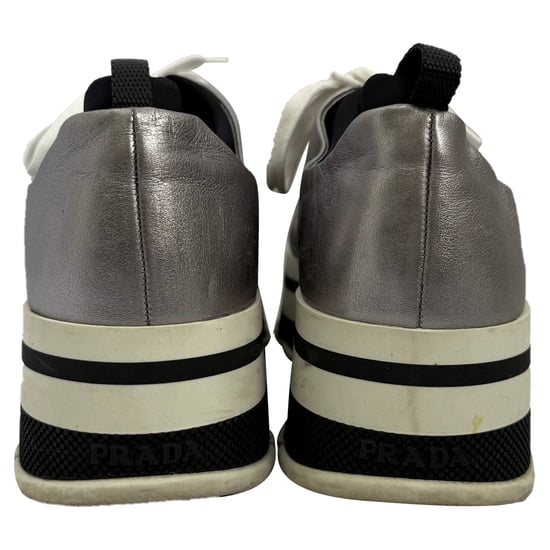 Prada Platform Sneakers in Zilveren Leer - Image 3