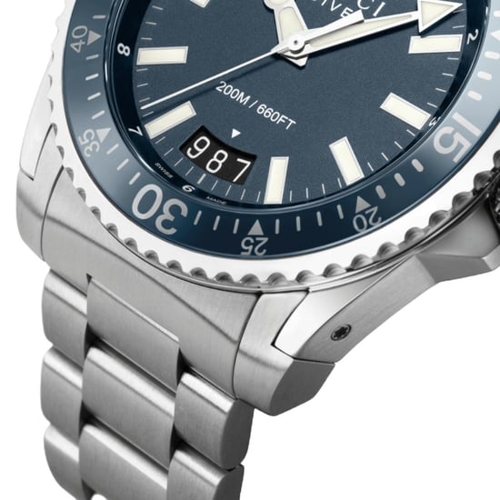 Gucci YA136203 Men's Dive Watch with Blue Dial and Stainless Steel Bracelet - Image 3