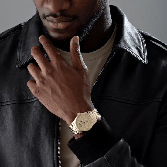 Gucci G-Timeless YA126461 Watch with Yellow Gold Dial - Image 4
