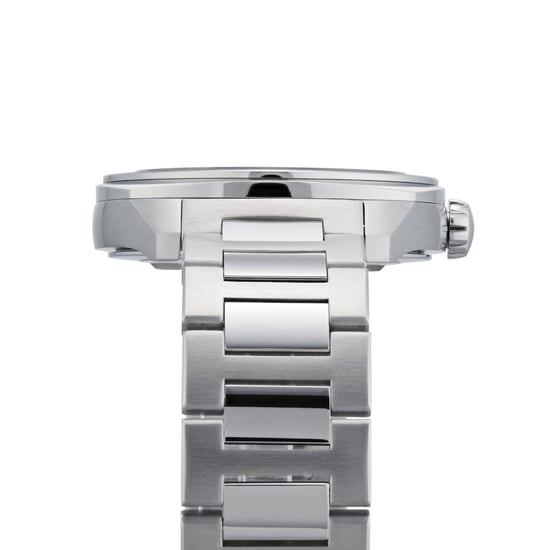 Gucci YA142301 Men's Quartz Watch - Stylish and Durable Timepiece - Image 4