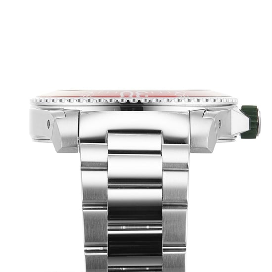 Gucci Dive Men's 45mm Watch - YA136222 - Stylish and Durable Timepiece - Image 3
