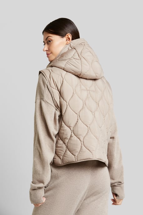 Bugatti Damen Gewatteerd vest met een recht en cropped silhouet - Image 2