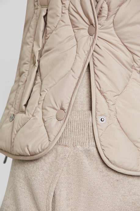 Bugatti Damen Gewatteerd vest met een recht en cropped silhouet - Image 5