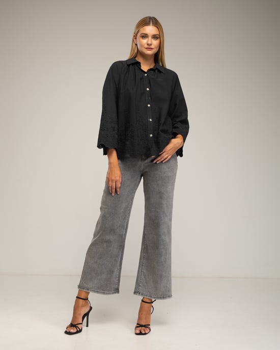 Overmaatse blouse met borduursel op de mouwen - Image 4