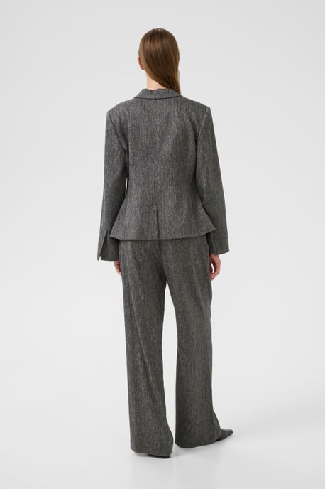 KBBlair Blazer Blazer Feminine Silhouette - Image 2