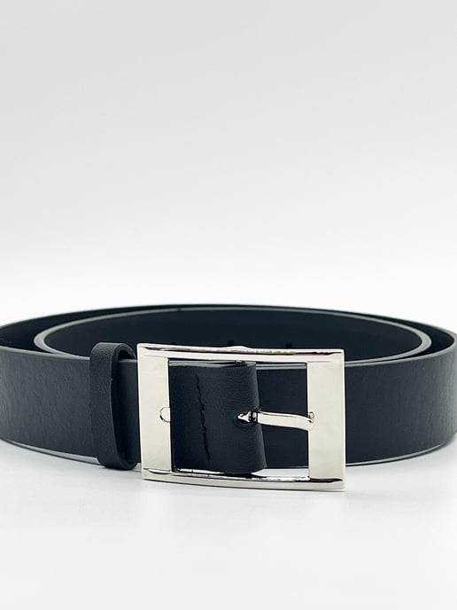 Silver Square Buckle Belt In Black - Image 4