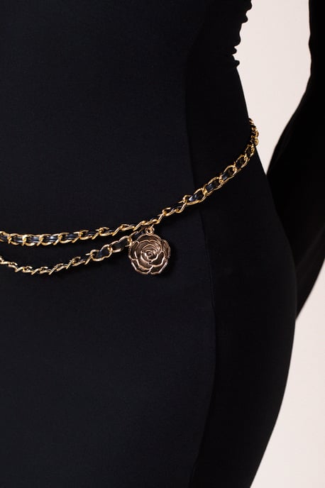 Rose Chain Faux Leather Belt In Black Gold - Image 6