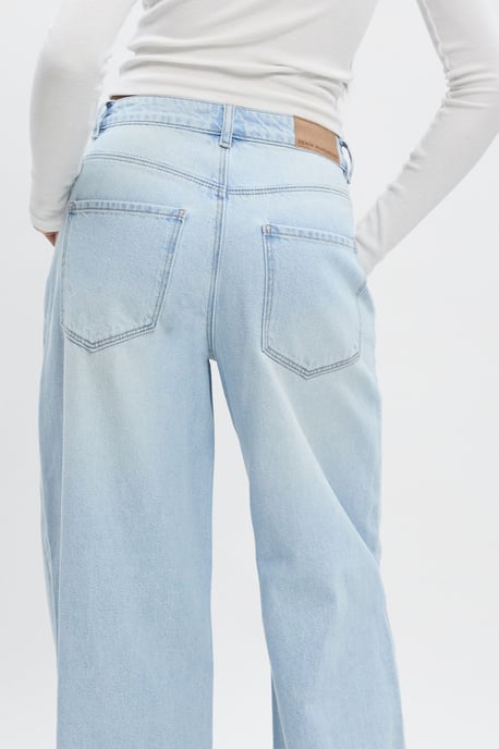 Mid Waist Loose Fit Skater Jean - Image 4