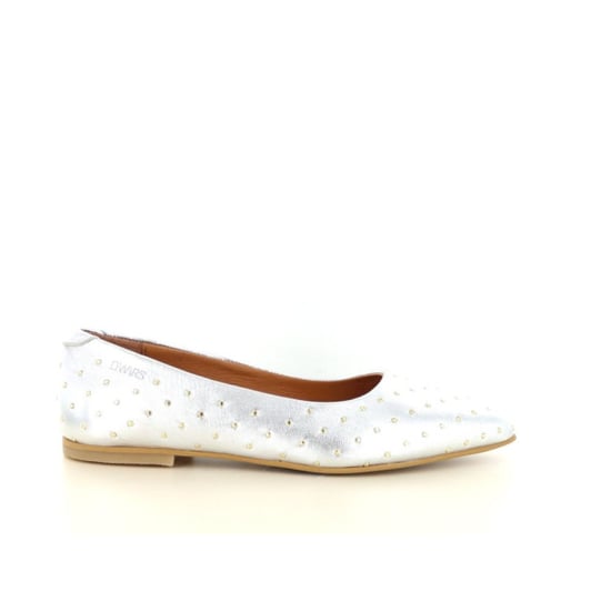 DWRS Label Porto studs - Image 1