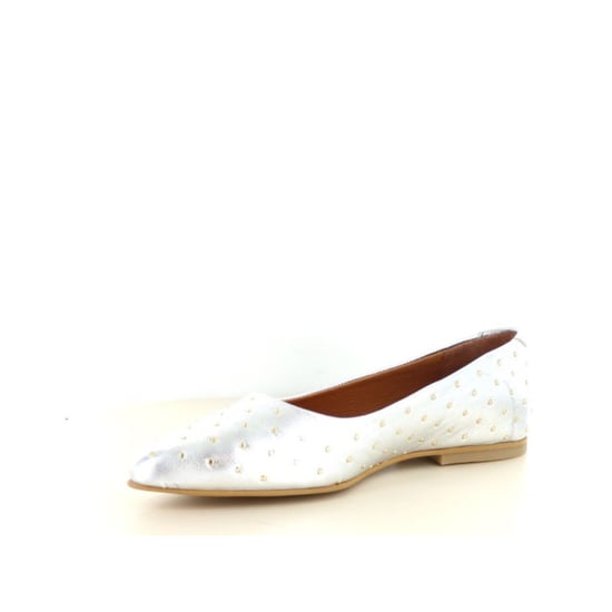 DWRS Label Porto studs - Image 3
