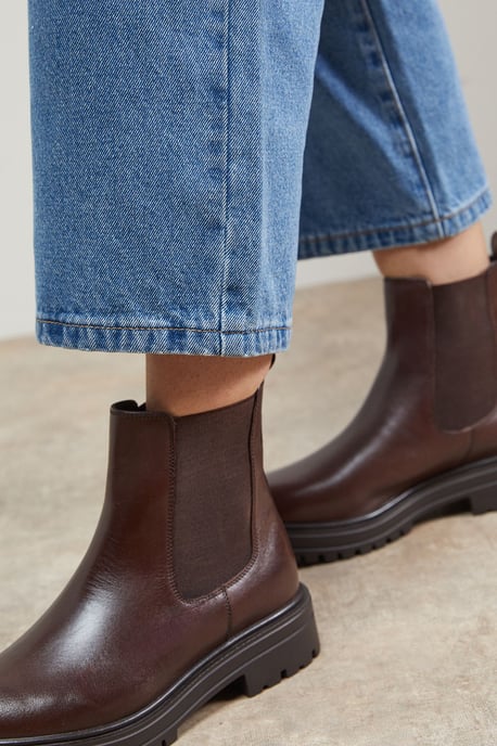 Lola Leather Chunky Chelsea Boots - Image 4