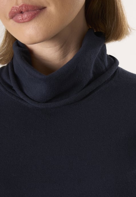 Pullover Turtleneck Pullover - Image 3