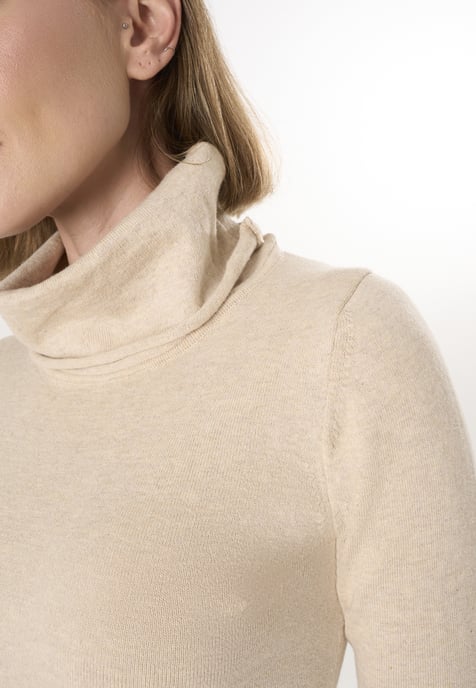 Pullover Turtleneck Pullover - Image 3