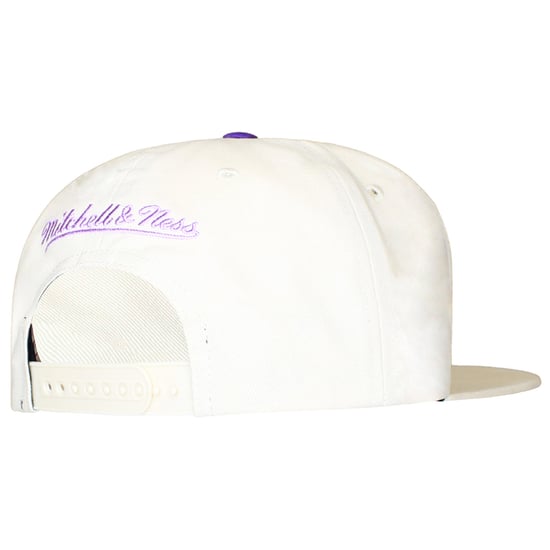 Mitchell & Ness NBA Chicago Bulls Reframe Retro Cap - Image 2