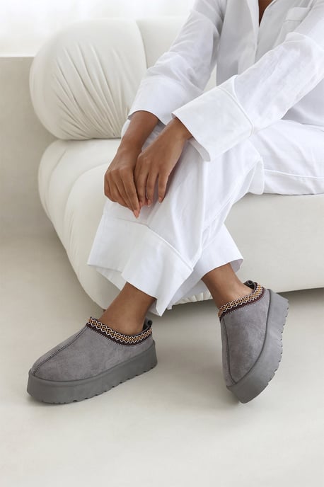 Wheres That From Womens 'Meilani' Cosy Faux-Suede Fur Lining Platform Low Ankle Boot - Image 3