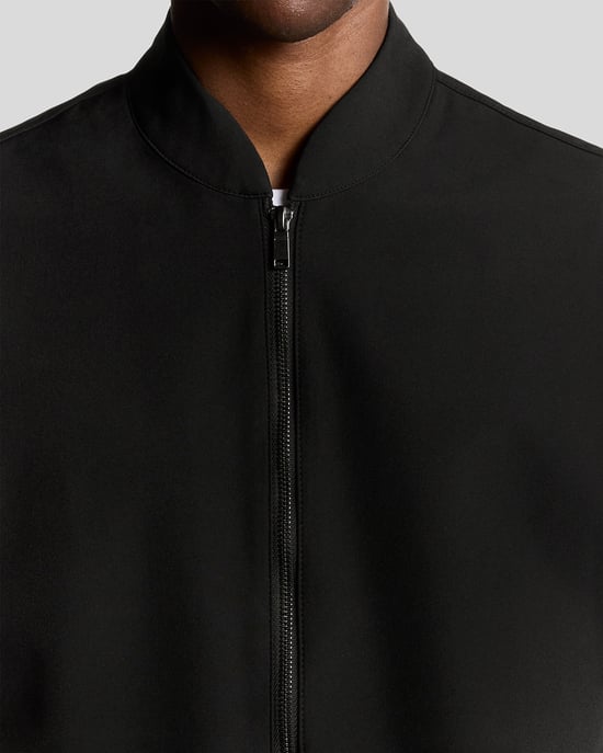 Lyle & Scott Technical Stretch Softshell Gilet - Zwart - Image 3