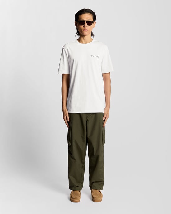 Lyle & Scott Script Logo Bomull Crew Neck T-Shirt - Vit - Image 2