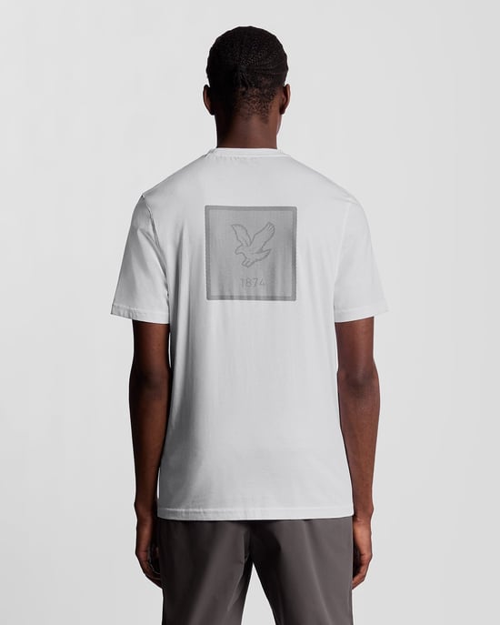 Lyle & Scott Sports T-shirt med logotyp i tonalmönster – vit - Image 4