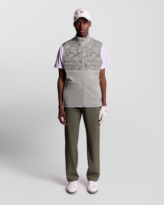 Lyle & Scott Golf Vindskyddande Tryckt Väst - Grå - Image 2