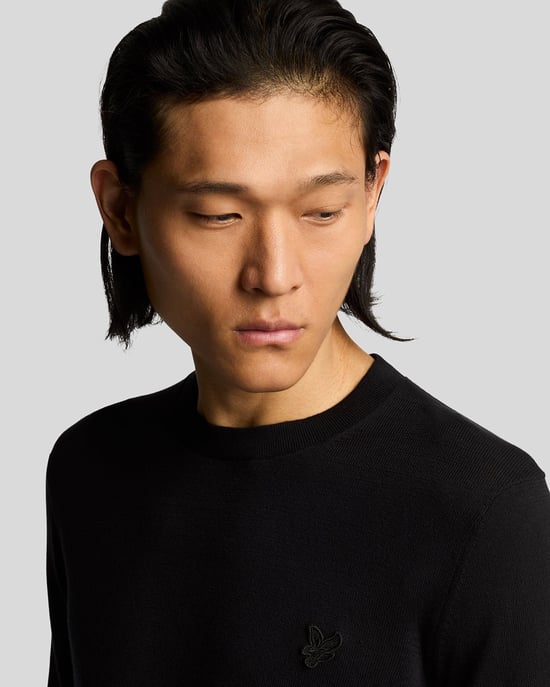Lyle & Scott Superfine Cotton Crew Neck Jumper - Black - Image 4