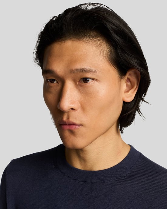 Lyle & Scott Superfine Cotton Crew Neck Jumper - Navy - Image 4