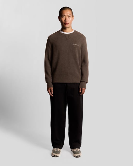 Lyle & Scott Knitted Script Crew Neck Jumper - Brown - Image 2
