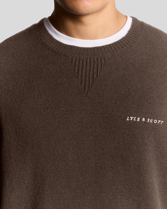 Lyle & Scott Knitted Script Crew Neck Jumper - Brown - Image 3