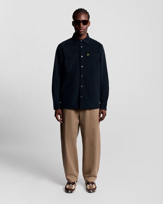 Lyle & Scott Lätt Nål Cord Skjorta - Marinblå - Image 2