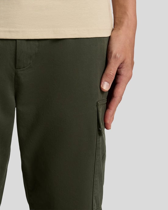 Lyle & Scott Cargo Pocket Trouser - Green - Image 3