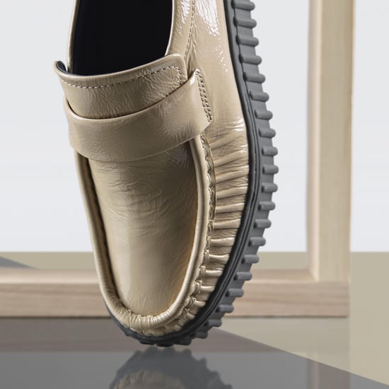 Torhill Mocc Beige Patent Shoes - Image 5