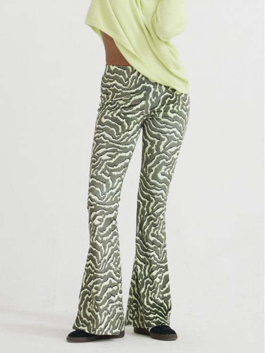 Catwalk Junkie Tr Willow - Image 3